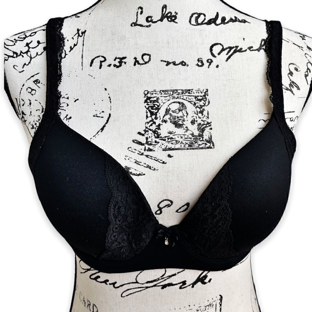 Soma Embraceable Black Lace Trim Full Coverage Padded Underwire Bra Size 34C